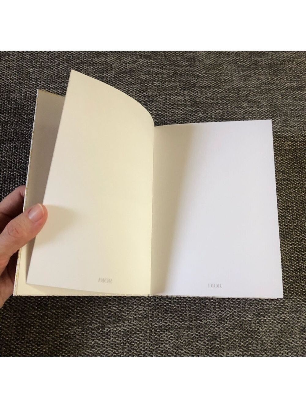 CHRISTIAN Dior Premium Notebook Christmas Holiday 2023 White Golden Authentic - Picture 10 of 16